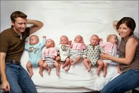 Dann machen sie sich zu fuß auf den weg. Sie Erwarten Zwillinge Da Sieht Der Unglaubige Arzt Genauer Hin