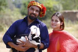 Միացե՛ք մայր աթոռի պաշտոնական լրահոսին. Yasir Hussain And Minal Khan Pair Up For A Telefilm On Pakistan S Water Crisis Cutacut Com