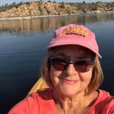 Who are some mural artists in Las Cruces, New Mexico?