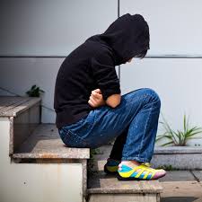 .la solitude s'est également aggravée chez les plus jeunes, puisque le phénomène touche d'études tmo régions pour l'observatoire de la fondation de france par téléphone en janvier 2014, auprès de. 5 Millions De Francais Vivent Dans La Solitude Marie Claire