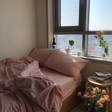 Cosy Room Check Out Desigedecors Com To Get More Inspiration Interiordesign Cozyplace Rustic Homedecoration Cosy Room Aesthetic Bedroom Home