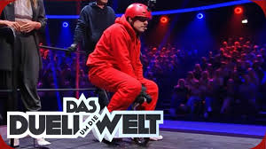 Das duell um die welt nicht geben. Polen Mini Bike Fahren Balanciaga Studiospiel Duell Um Die Welt Prosieben Youtube
