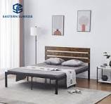 เฟอร์นิเจอร์ทันสมัยสีขาวเตียงนอนเหล็กขนาดใหญ่พร้อมด้วยกรอบ ...
