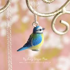 Bird In Hand Marketplace Handgemachte Vergoldet Sterling Silber Robin Anhanger Und Kette Hand Sculpted Clay Bird Tiny Hand