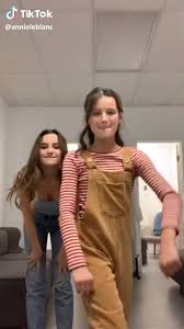 Annie Hayley Leblanc Tiktok Video In 2020 Annie Leblanc Outfits Annie And Hayden Hayley Leblanc