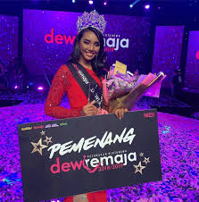 Umur peserta dewi remaja 2018. 11 Senarai Pemenang Pencarian Dewi Remaja 1985 Kini