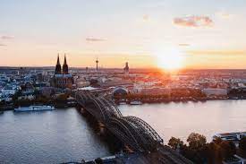 Zum töpfermarkt am dielengraben an der werra werden bei sommerlichen temperaturen wieder viele besucher erwartet. Ubersicht Verkaufsoffener Sonntage In Koln 2021 Informationen Und Offnungszeiten Verkaufsoffener Sonntag Nrw