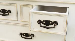 Die griffe sind hochwertig, robust und lichtbeständig und haben eine besonders schöne und elegante form. Antike Schrankgriffe Kreutz Landhaus Magazin