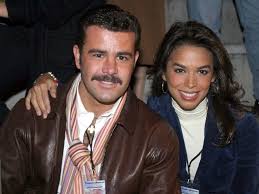 Rumores de crisis matrimonial atacan a Bibi Gaytán y Eduardo Capetillo,  ella afirma que todo está bien | La Nación