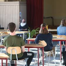 März können sich die menschen in deutschland wieder die haare schneiden lassen. Corona Chaos An Schulen Trotz Lockerungen Eltern Und Schuler Klagen Uber Lehrer Politik