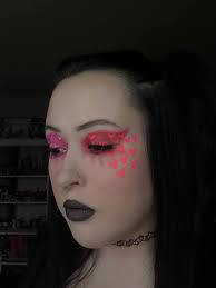 Cute as a button Beauty