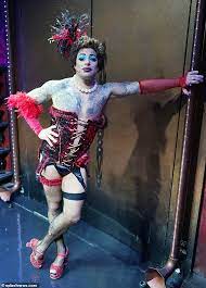 Al fianco di rodrigo reis sono fiero di essere gay. Duncan James Transforms Into His Rocky Horror Show Role As Frank N Furter Daily Mail Online