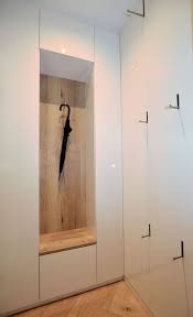 Eine nische zu bauen soll so sein, dass sie stilvoll und harmonisch das interieur des raumes ergänzt. Garderoben