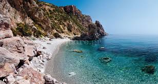 3.428 κρούσματα, 14 θάνατοι, 191 διασωληνωμένοι. Paralia Kalami Kalmh