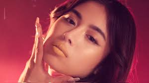 litz heart thinker ♡ (@heartryanpics)