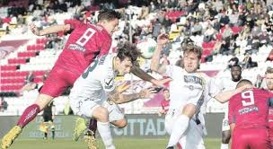 Il cittadella domina contro un frosinone inesistente. Calcio Il Cittadella Ripartira Con Il Campionato Il 20 Giugno A Livorno