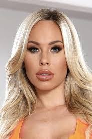 Olivia Austin's Instagram, Twitter & Facebook