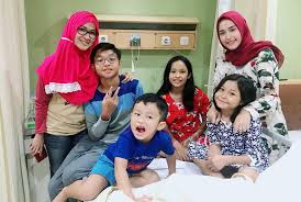 Anak Sakit Istri Pasha Ungu Dan Okie Agustina Kompak Okezone Celebrity