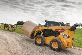 Cat's wheeled skid steer loaders are versatile little machines designed to perform well in a variety of scenarios while offering a high degree of operator safety. New Caterpillar D3 Series Skid Steer And Compact Track Loaders Rolled Out Highways Today