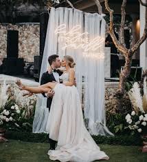Consulta nuestro centro de ayuda. Espectacularidad E Impacto Asi Seran Las Bodas En El 2019 Gracias A Las Nuevas Tendencias Y Estilos Que Profe Iluminacion De Boda Boda En Casa Temas De Boda