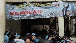 Namun anda jangan berkecil hati, meskipun begitu pt kahatex yang berlokasi di cijerah masih bersih dari praktek tersebut. Logo Pt Kahatex Cijerah Bandung Partner Vortex A New Type Of Yarn Ketegasan Satgas Citarum Mengecor Menutup Saluran Limbah Pt Kahatex Rancaekek Bandung