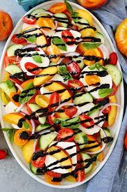 Complete menus from cocktail hour to desserts. 90 Easy Summer Dinners That Everyone Will Love Summer Recipes Dinner Easy Summer Dinners Summer Dinner