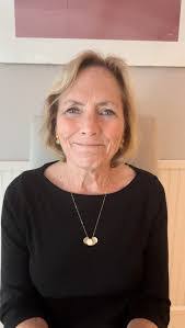 Inez Schultz's Instagram, Twitter & Facebook