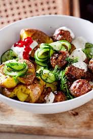 Kottbullar Aus Dem Ofen Mit Smashed Potatoes Rezept Lecker Rezept In 2020 Rezepte Hackfleisch Rezepte Einfach Abendessen Rezepte
