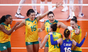 A oposta da seleção brasileira de vôlei comentou o que mudou na sua vida após ser mãe e falou sobre a companhia da filha maria clara na concentração, em saquarema. Yjqgdy9ywta7jm