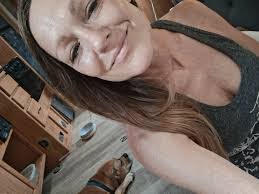 Sandra Papp's Instagram, Twitter & Facebook