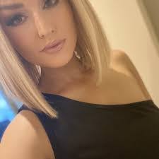 Tina Jenson's Instagram, Twitter & Facebook