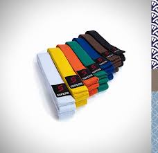 Lösungen 4 bilder 1 wort 6 buchstaben. Karate Gurtel In Verschiedenen Farben Karate