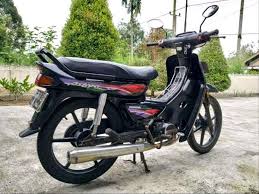 Bagi anda pecinta motor modifikasi motor bebek dan sedang mencari referensi tentang modifikasi maupun ide unik tentang modifikasi motor honda grand terbaik. Serba Serbi Honda Astrea Grand Motor Bebek Sejuta Umat Paling Bandel