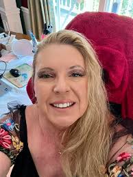 For my fellow eyebrow lunch ladies….if you mess them up and don't have a  brow brush…the rough side the Velcro of a visor hat works great as a  brush!!! Whew!!!!