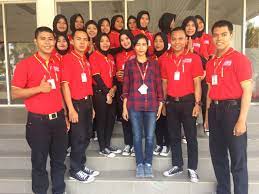 Berapa lama kontrak kerja di indomaret dan alfamart sistem kontrak nya 2 kali,dimana kontrak pertama satu tahun dan kontrak ke dua satu tahun,dan kalau sudah selesai,keputusan nya adalah kalian di angkat karyawan tetap dan otomatis naik jabatan,atau kalian di depak dari sana,seperti yang saya bilang di atas,kalau kalian betah,kemungkinan besar. Kebahagiaan Bersama Sahabat Pengalaman Awal Kerja Di Retail