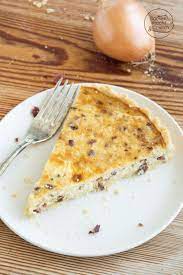 Klassischer Zwiebelkuchen Einfach Und Schnell Rezept Zwiebelkuchen Lebensmittel Essen Rezepte