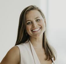 Maggie Kay's Instagram, Twitter & Facebook