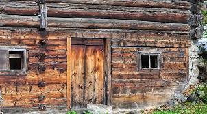 The house observes key green principals of smaller footprint, minimal disturbance to the natural beauty of the surrounding landscape, use of renewable. How To Build An Off Grid Cabin On A Budget Off Grid World