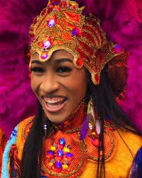 What are good recommendations for an anniversary dinner with alcohol?