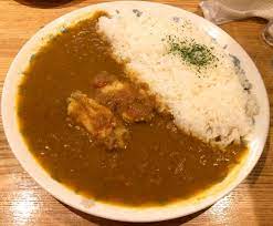 カレー探求 洋食のルーツを感じさせるコクの深いチキンカレー 東京 銀座 紅鹿舎 料理 レシピ 食べ物のアイデア 東京 カレー