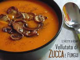 Aggiungo la patata sbucciata e tagliata a dadini e poi i funghi, lavati e tagliati a pezzi. Vellutata Di Zucca E Funghi Saltati Le Ricette Di Berry