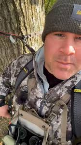 Illinois has been showing out with some beautiful weather and deer movement  is heating up! A monster buck came in and winded Chris this morning, but  that's hunting, the chase is on