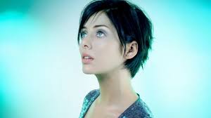 Her father is sicilain (from lipari) and her mother has english, scottish, welsh, and irish ancestry. Natalie Imbruglia Sync Placements