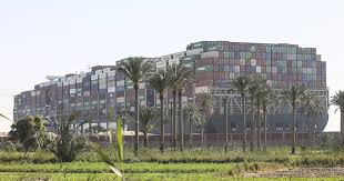 A giant container ship remains stuck across egypt's suez canal after attempts to dislodge it on saturday's high tide failed. Klxdkmeywdpxxm