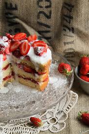 Strawberry layer cake {without milk}