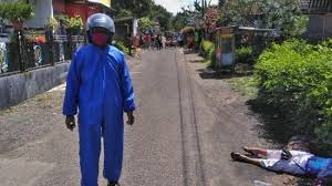 Di sini bertemu dua jalur kereta, dari bandung dan dari cirebon, menuju yogyakarta/surabaya gubeng. Viral Pemudik Jakarta Tergeletak Di Pinggir Jalan Setelah Turun Dari Travel Di Kutasari Purbalingga Tribun Jateng