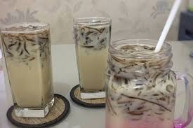 Kalo punya daun cincau di rumah, bikin sendiri aja yuk es cincaunya. Es Cincau Gula Merah Menu Buka Puasa Asal Lampung Artikel Pertanian Terbaru Berita Pertanian Terbaru