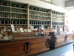Epingle Par Melissa Rhyne Sur World A Constant Inspiration Apothicaire Magasin De The Pharmacie