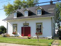 Magnifique Ancestrale De 1890 A Lotbiniere Ayant Comme Voisin Arriere Le Fleuve St Laurent Maisons Campagnardes Couleurs Maison