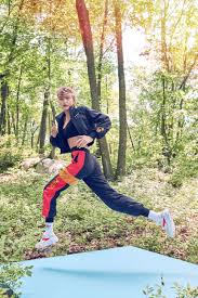 Jelena noura hadid, commonly known as gigi (born april 23, 1995), is an american fashion model and tv personality. Ø¬ÙŠØ¬ÙŠ Ø­Ø¯ÙŠØ¯ ØªØ·Ù„Ù‚ Ø£ÙˆÙ„ Ù…Ø¬Ù…ÙˆØ¹Ø© Ù„Ù‡Ø§ Ù…Ø¹ Ø±ÙŠØ¨ÙˆÙƒ Ù‡Ø§Ø±Ø¨Ø±Ø² Ø¨Ø§Ø²Ø§Ø±